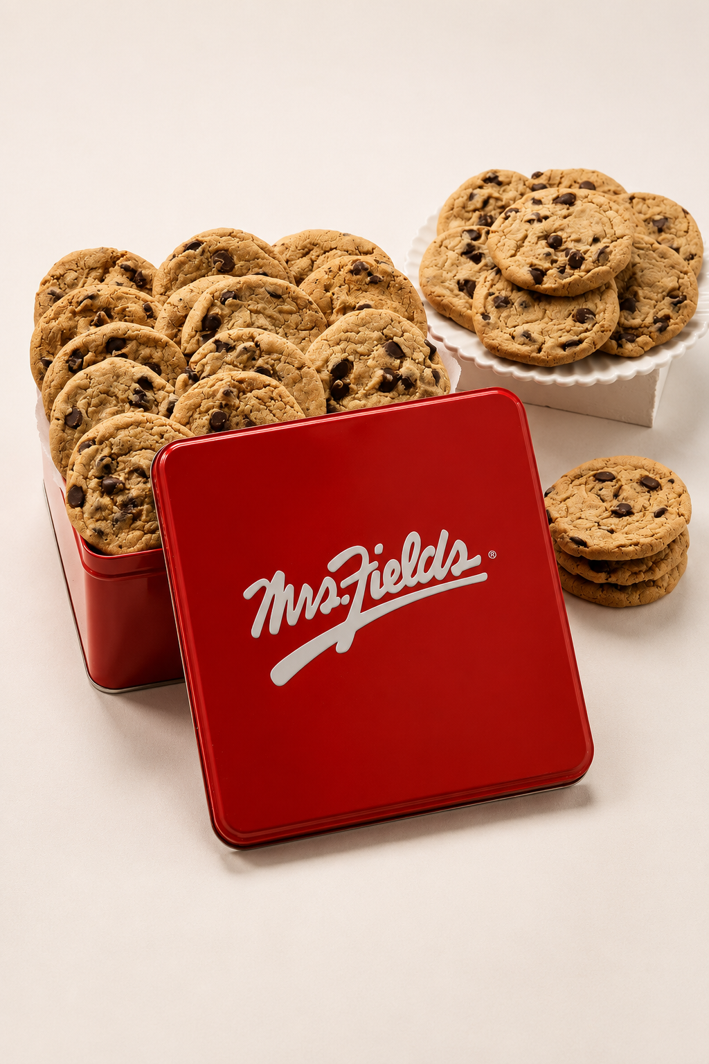 Mrs. Fields Signature Chocolate Chip Cookie Tin, 24 Count